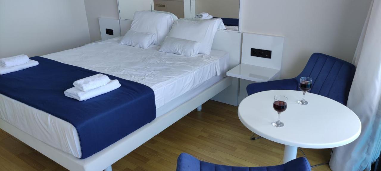Only Front Sea View, No Side View, Wonderful Panorama, High Floor, Location Guarantee Aparthotel Batumi Exteriör bild