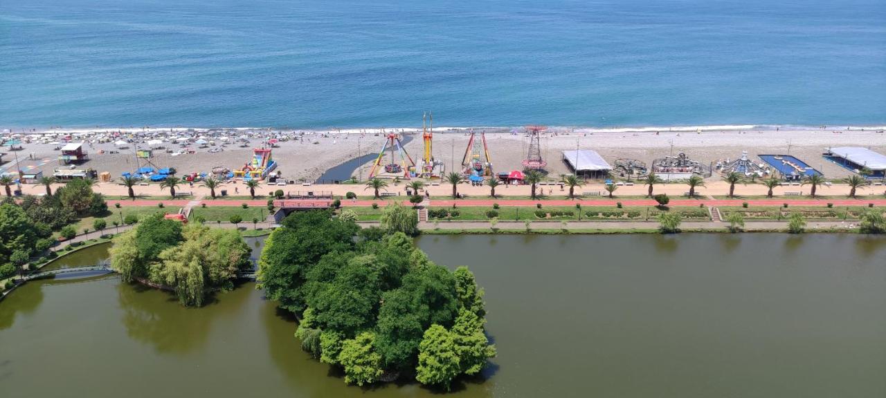 Only Front Sea View, No Side View, Wonderful Panorama, High Floor, Location Guarantee Aparthotel Batumi Exteriör bild