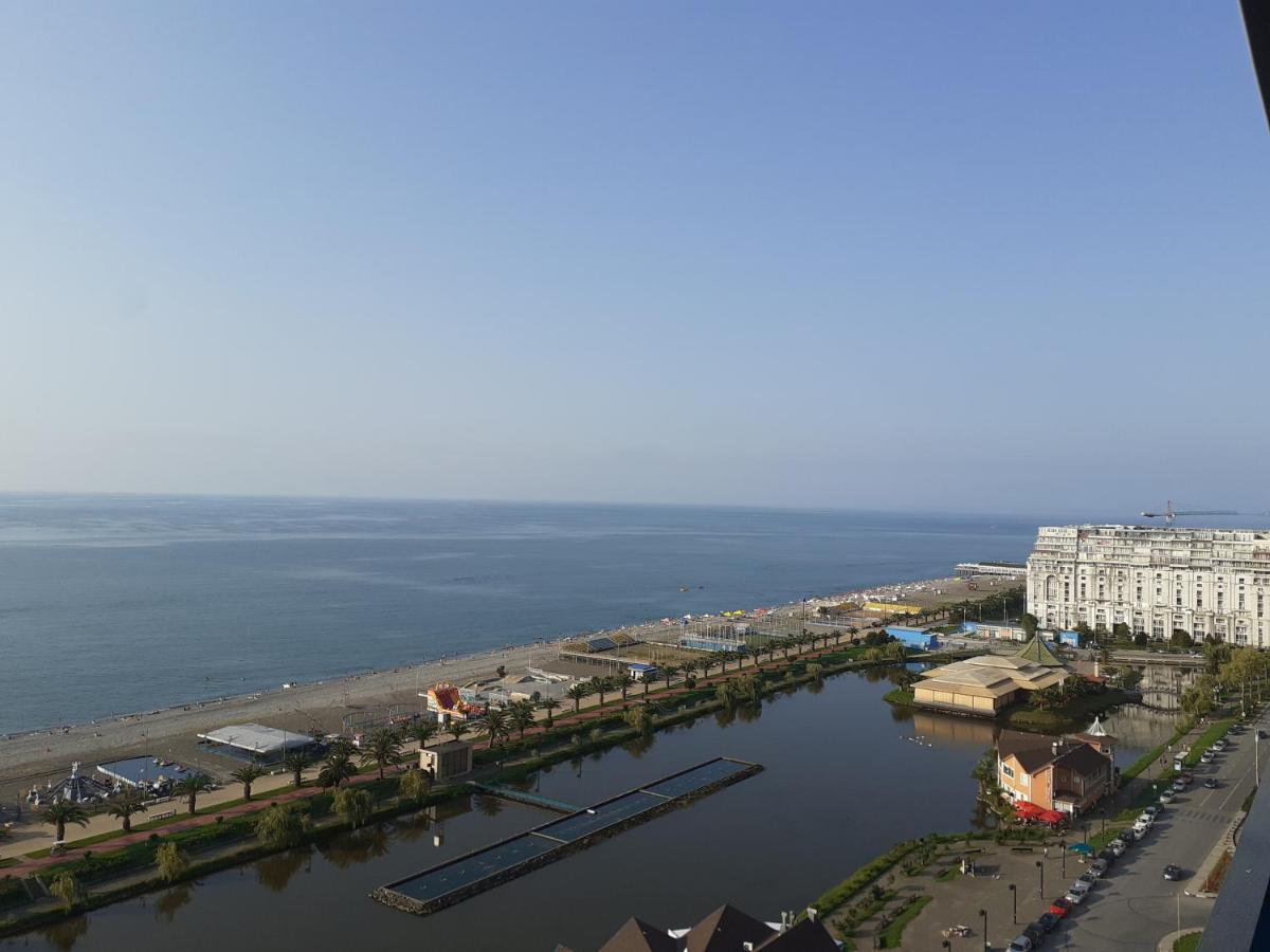 Only Front Sea View, No Side View, Wonderful Panorama, High Floor, Location Guarantee Aparthotel Batumi Exteriör bild