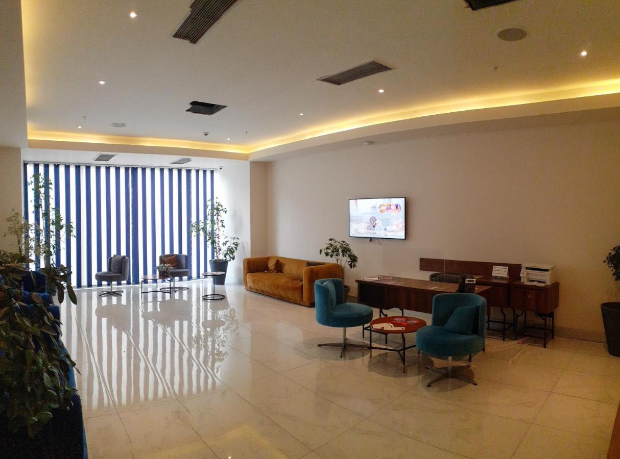 Only Front Sea View, No Side View, Wonderful Panorama, High Floor, Location Guarantee Aparthotel Batumi Exteriör bild