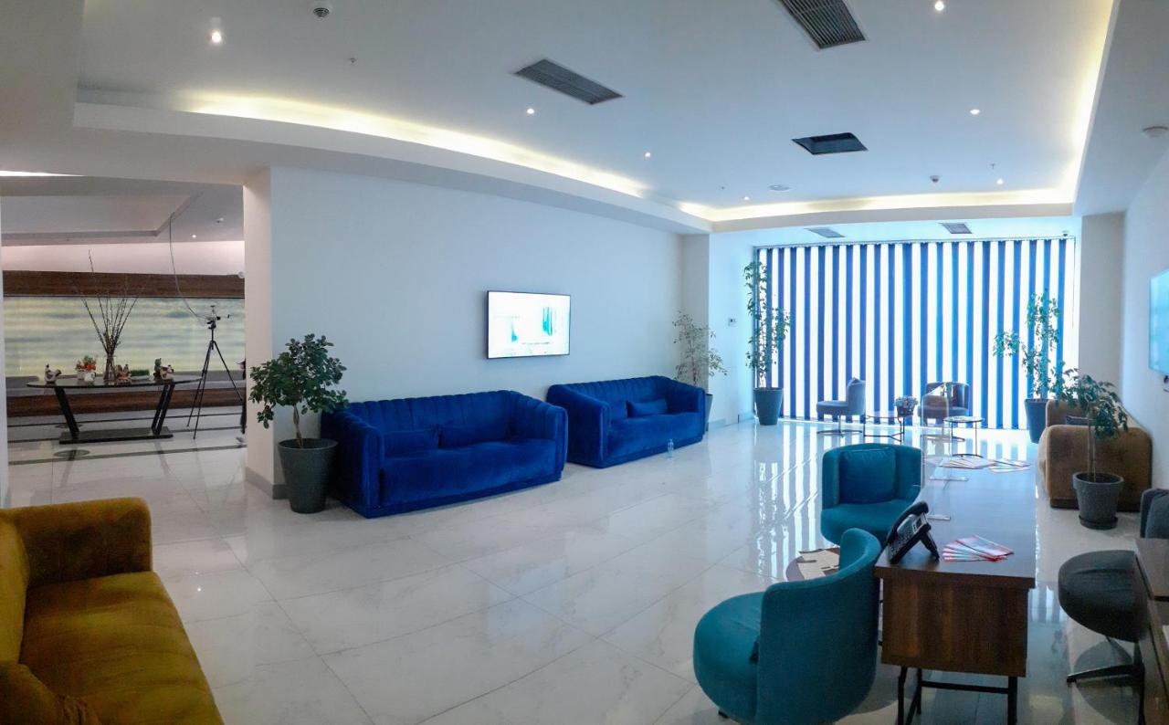 Only Front Sea View, No Side View, Wonderful Panorama, High Floor, Location Guarantee Aparthotel Batumi Exteriör bild